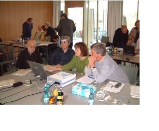 Teilnehmer eines Biofeeback-Seminars - Bild 3